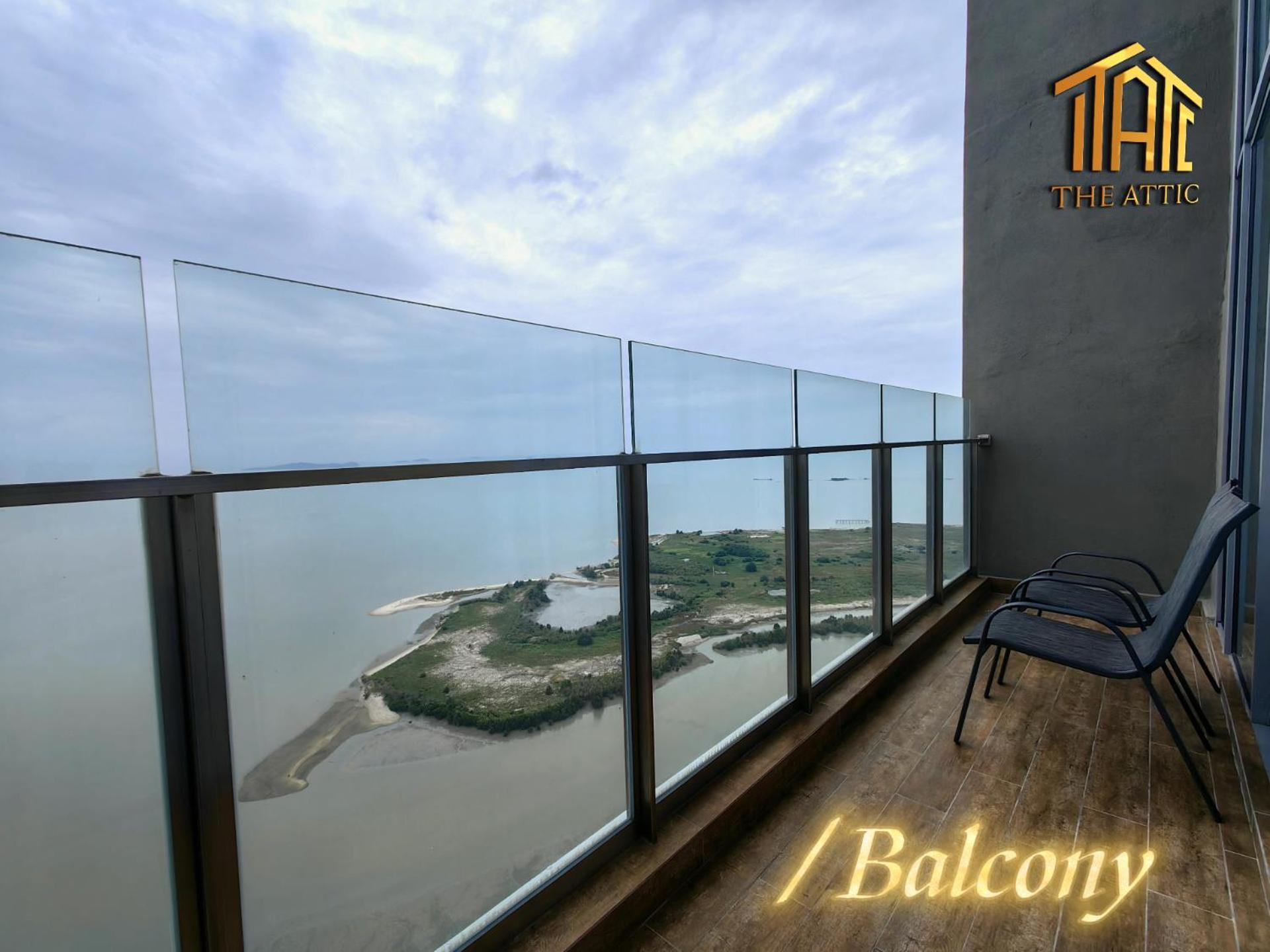 Attic Home Melaka Silverscape Residence & Jonker Extérieur photo